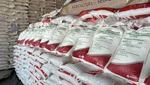 Denuncian venta ilegal de fertilizante gratuito en Tlaxcala