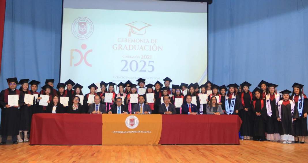 UATx gradúa a profesionales que transformarán a la sociedad tlaxcalteca