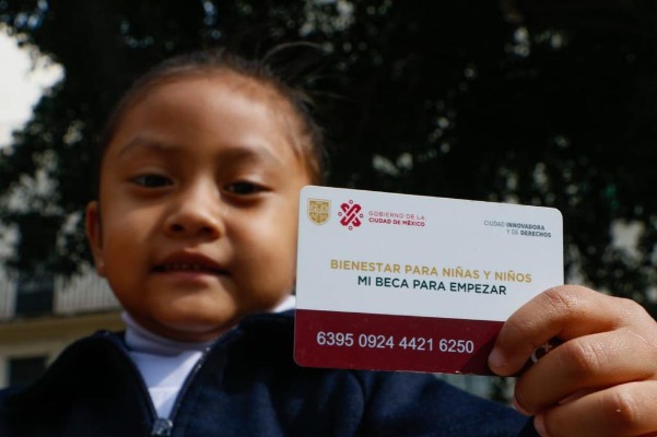 Gobierno de Puebla prepara programa para otorgar con telefonía e internet gratuito