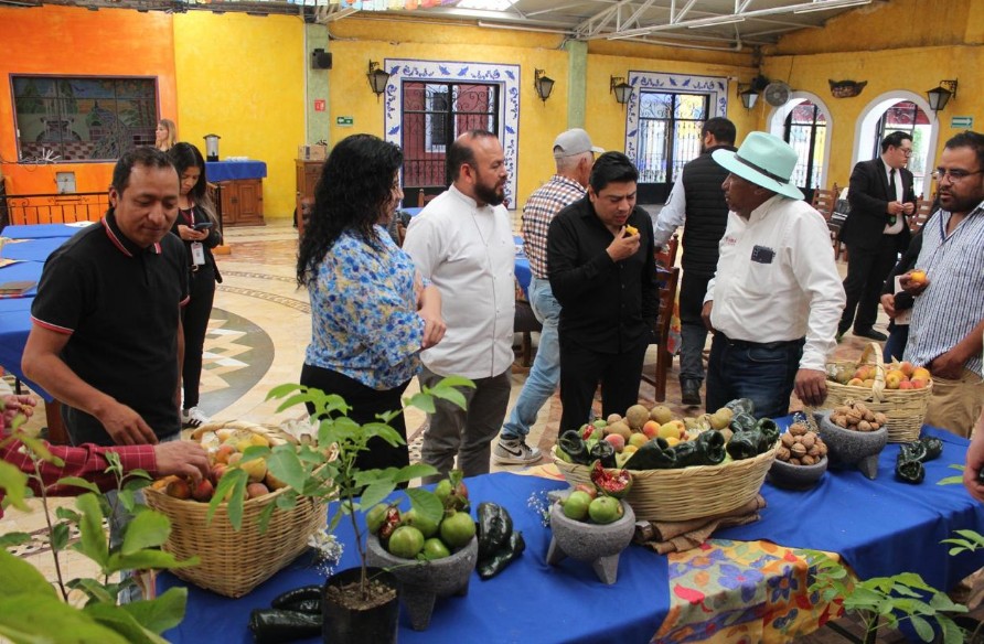 Inicia la temporada del Chile en Nogada en Puebla