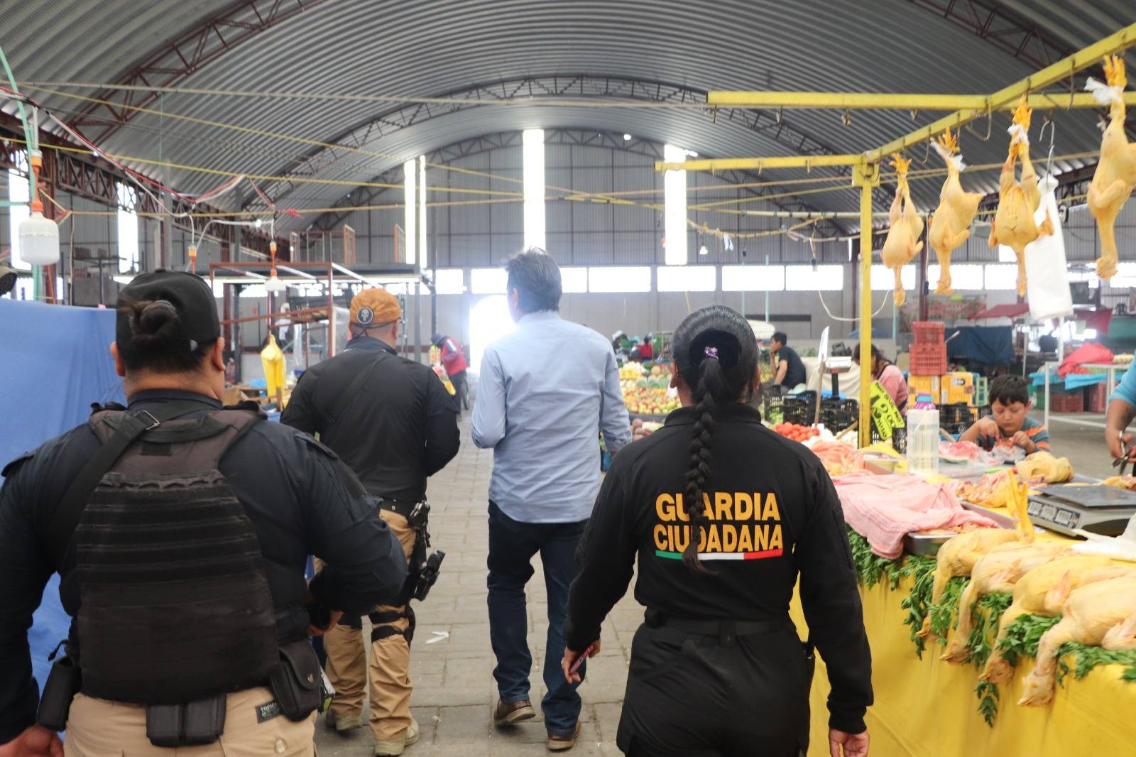 Refuerzan vigilancia en mercado de Santa María Xixitla para garantizar seguridad