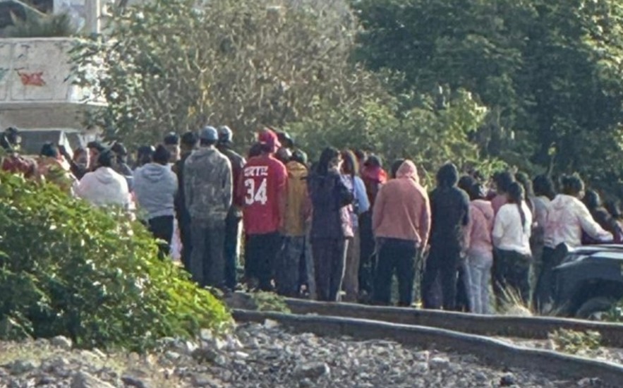Tragedia en Acajete: joven pierde la vida tras ser arrollado por el tren