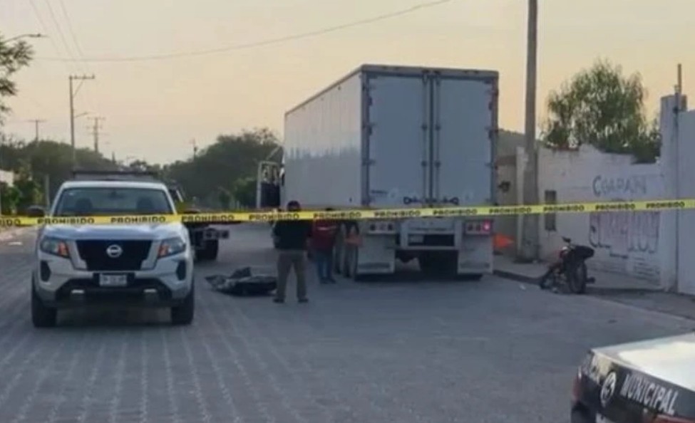 Fatal accidente en Tehuacán: motociclista muere tras chocar con tráiler