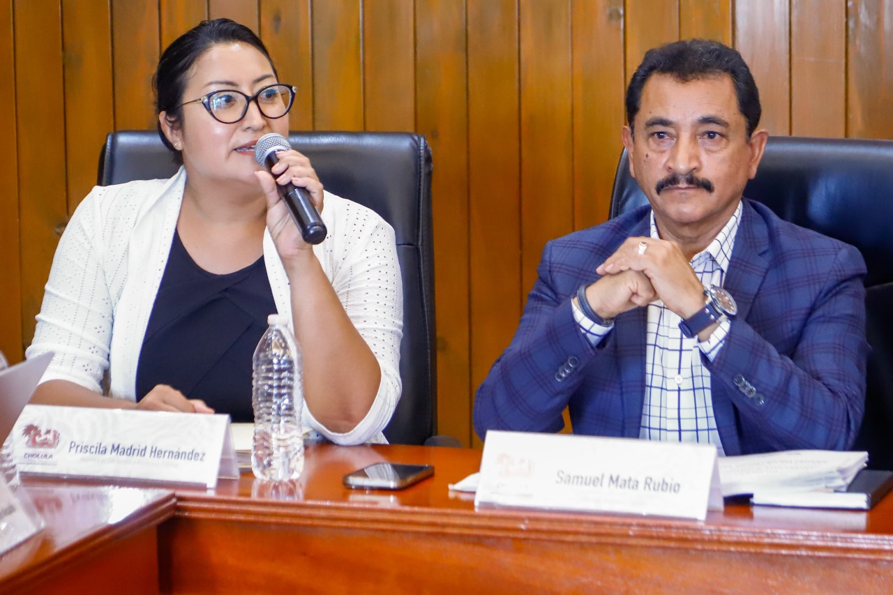 Histórico: Más de 500 jóvenes universitarios cholultecas recibirán beca municipal