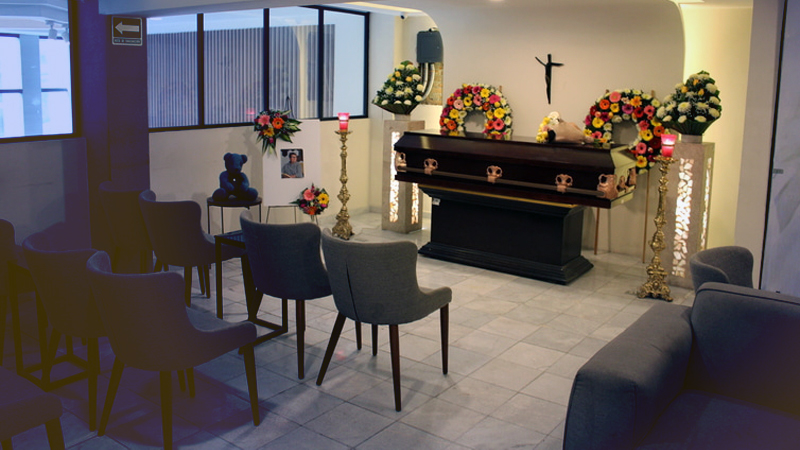 ¿Y la familia? Hombre de 84 años es olvidado en funeraria de Nuevo León