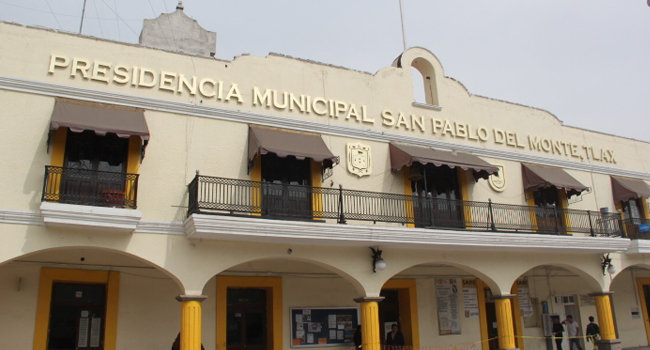Comerciantes de San Pablo del Monte exigen alto a abusos y cobros