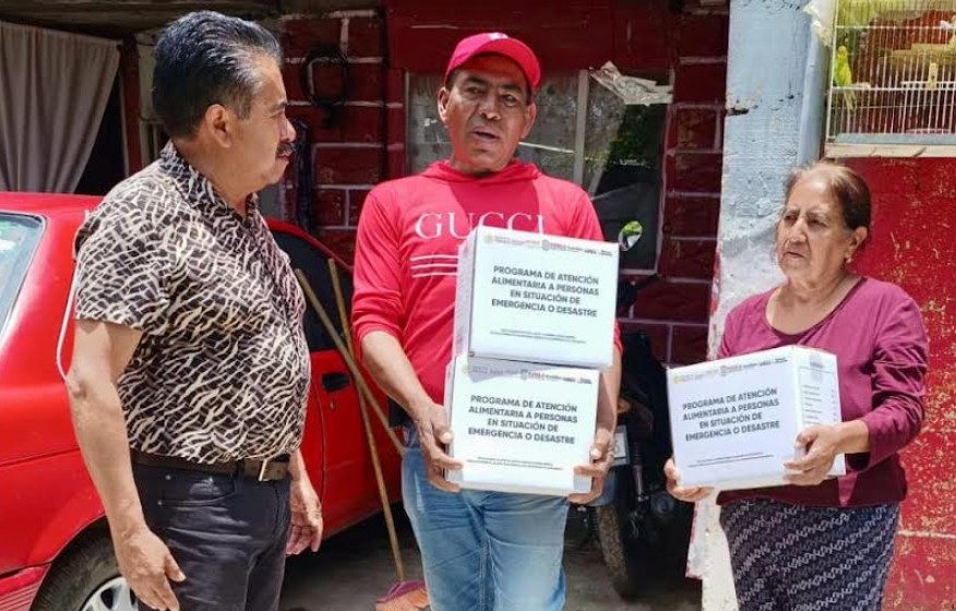 SEDIF lleva ayuda a familias afectadas por lluvias en Texmelucan