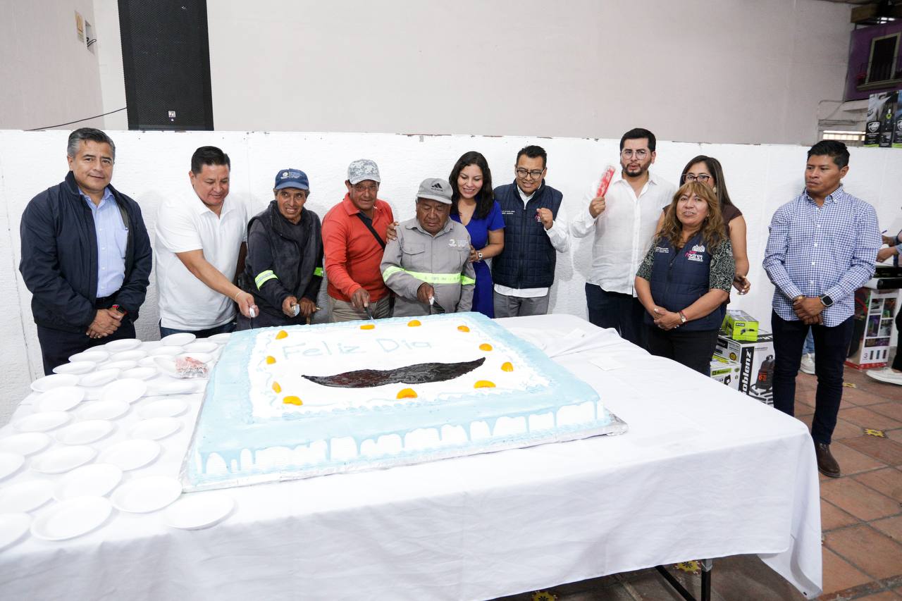 Reconocen a padres trabajadores del Ayuntamiento de San Andrés Cholula