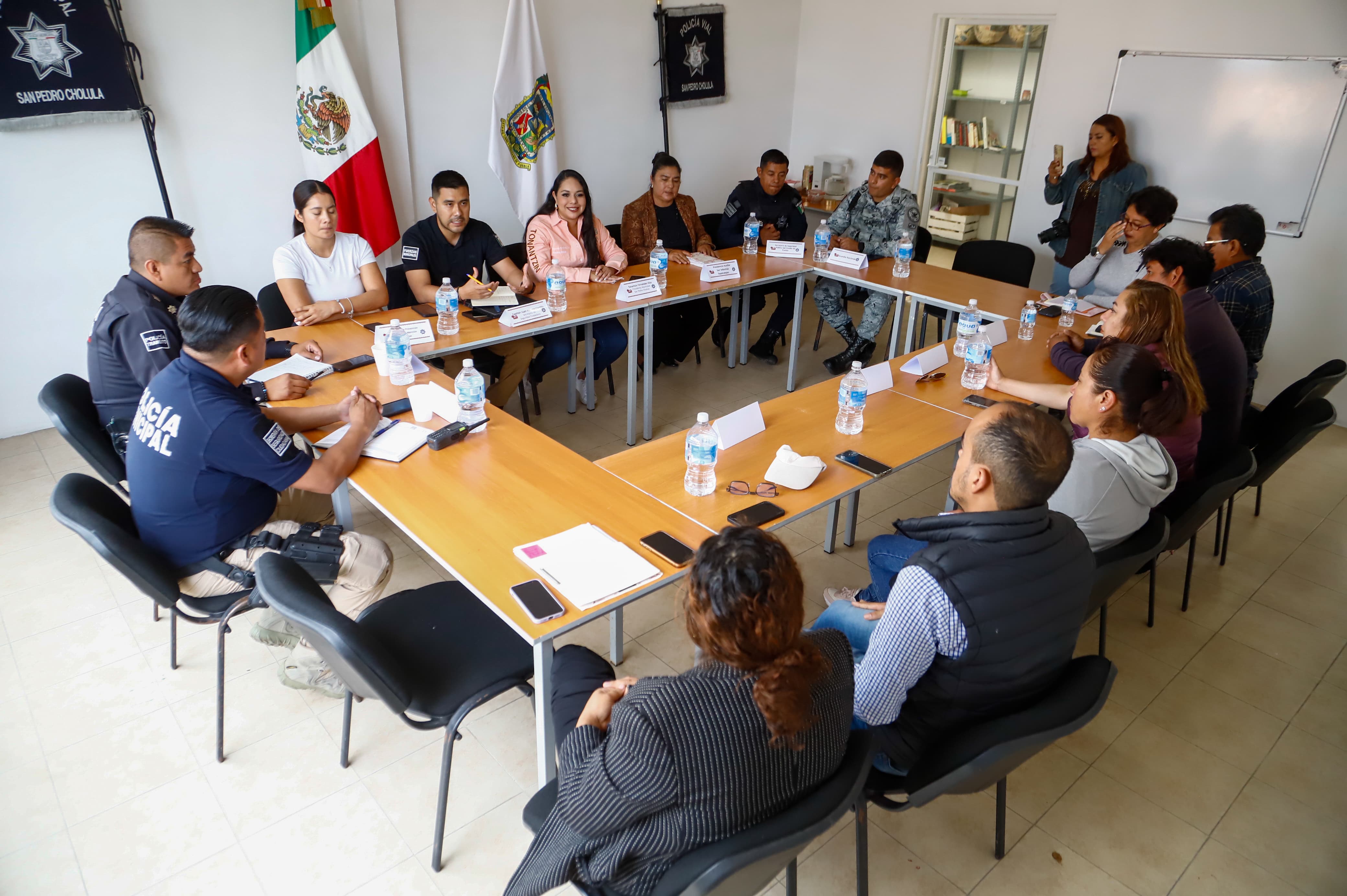Gobierno de Tonantzin Fernández fortalece la seguridad con mesas de trabajo en las 13 juntas auxiliares