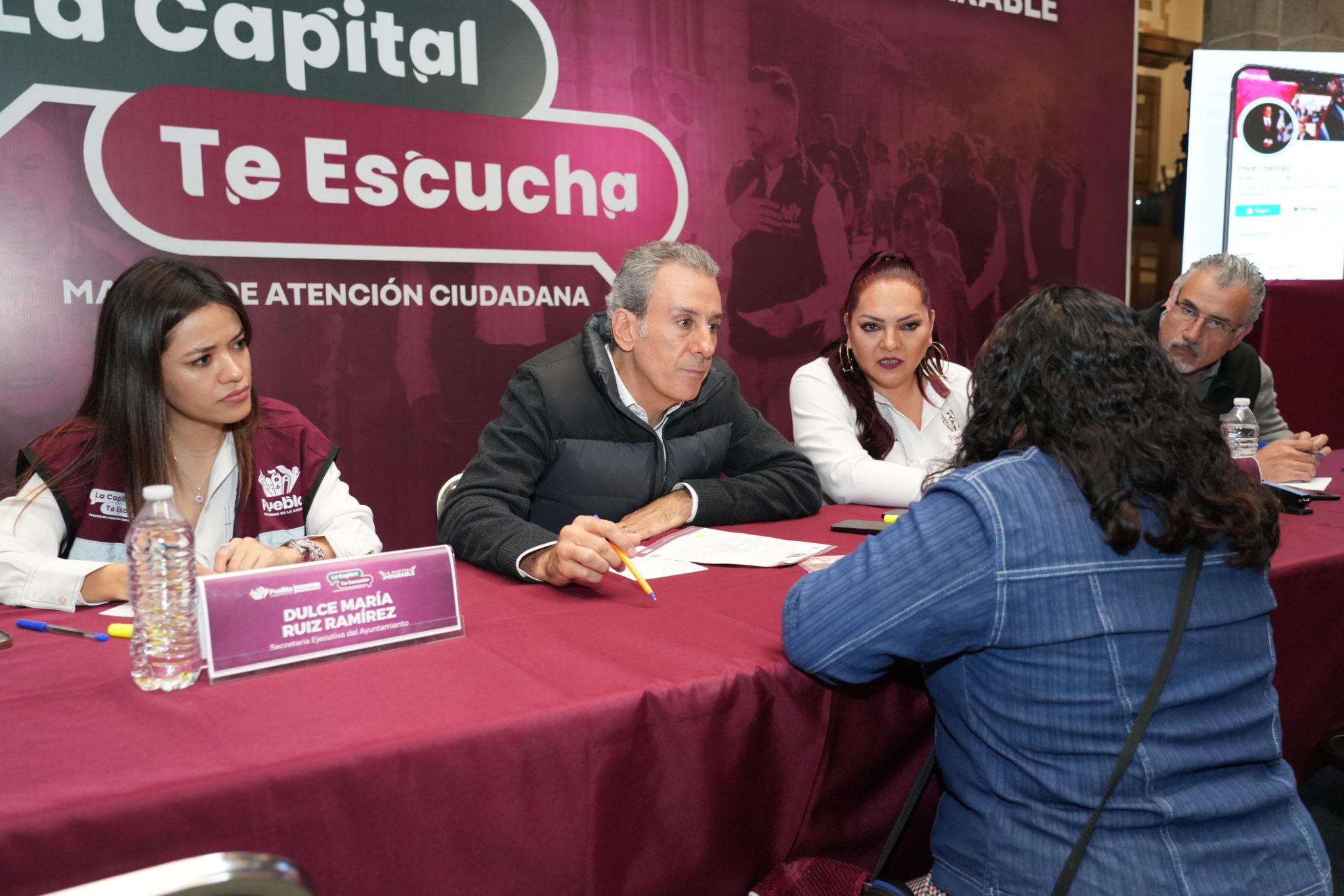 Poblanos acuden al Martes de Atención Ciudadana en el Palacio Municipal