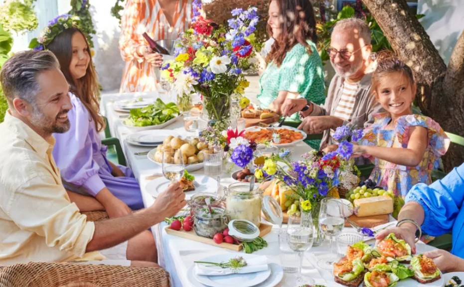 IKEA México celebra Midsommar con sabor sueco y ambiente festivo