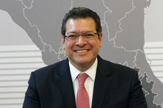 Marco Mena llega a cónsul en San Francisco pese a cuestionamientos