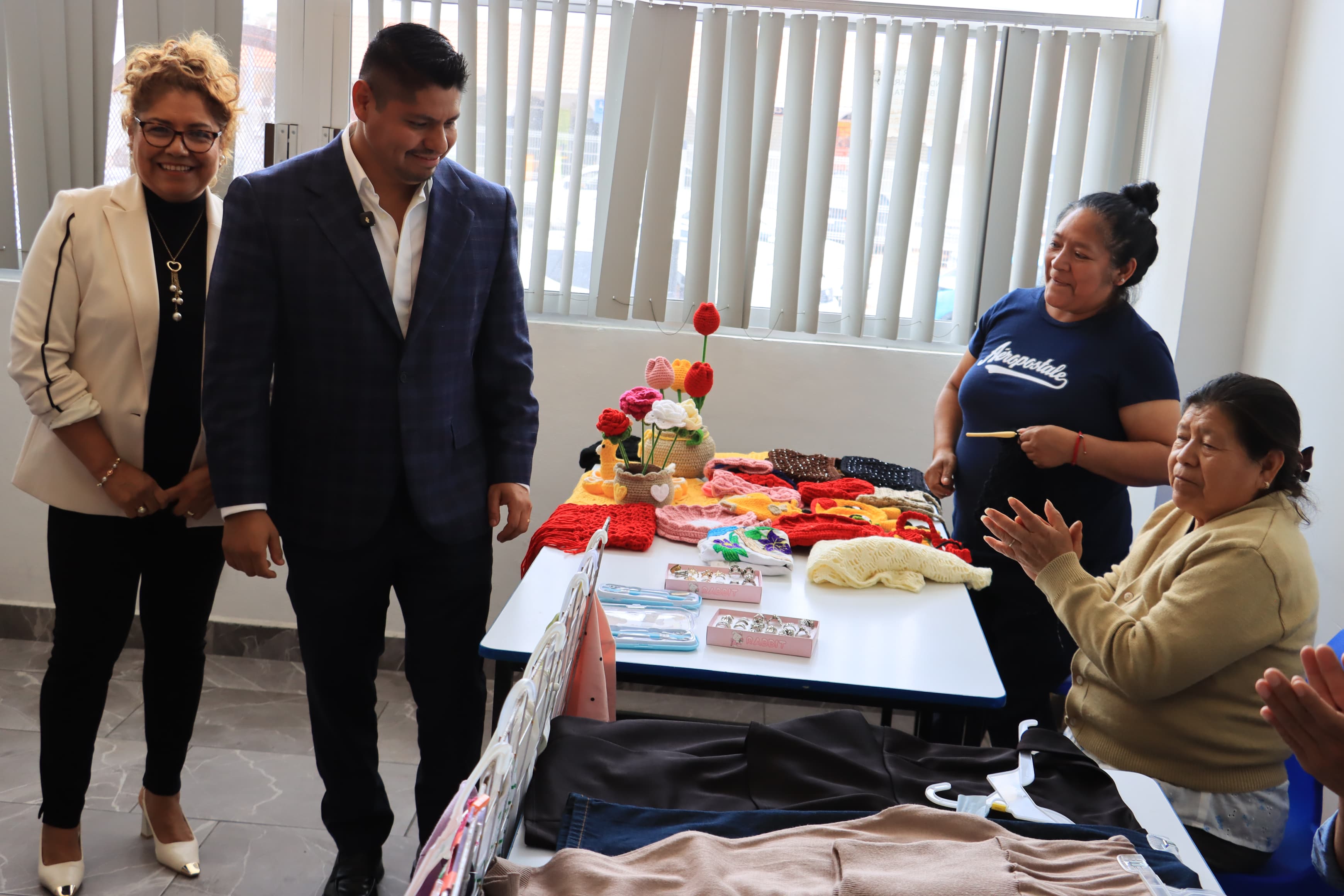  DIF Cuautlancingo impulsa economía de adultos mayores con la iniciativa “Venta de todo un poco”