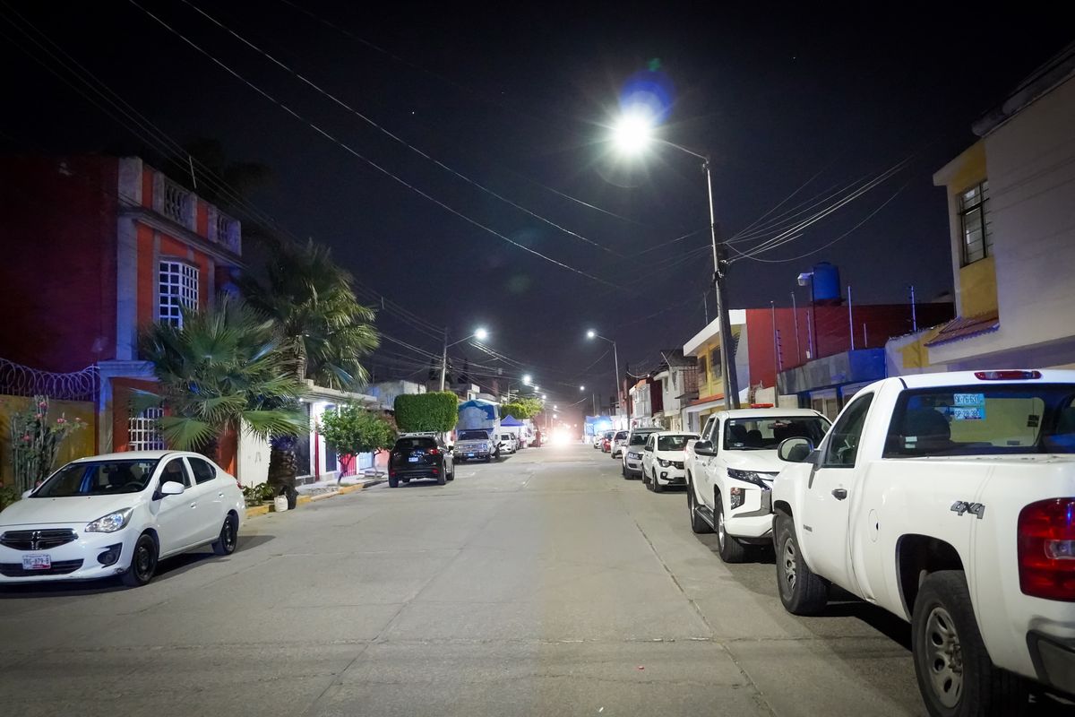 Lluvias incrementan 50% los reportes por fallas en luminarias en Puebla capital