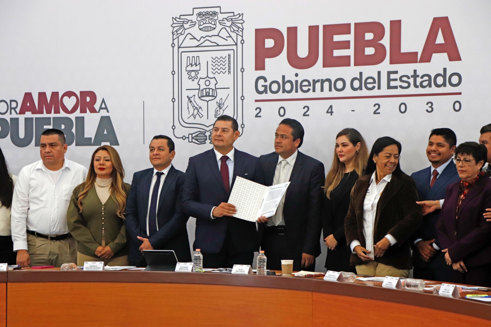 Firma Omar Muñoz convenio para brindar seguridad patrimonial a los ciudadanos 