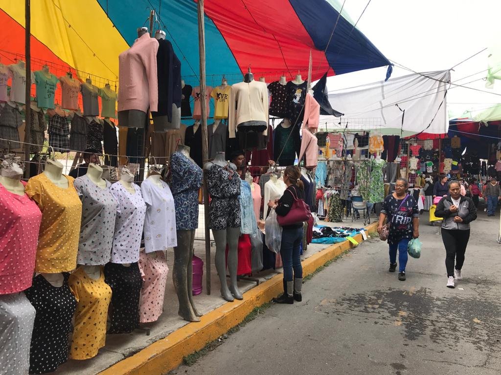 Autoridades municipales niegan presencia de cobro de piso o narcomenudeo en tianguis de Los Lavaderos