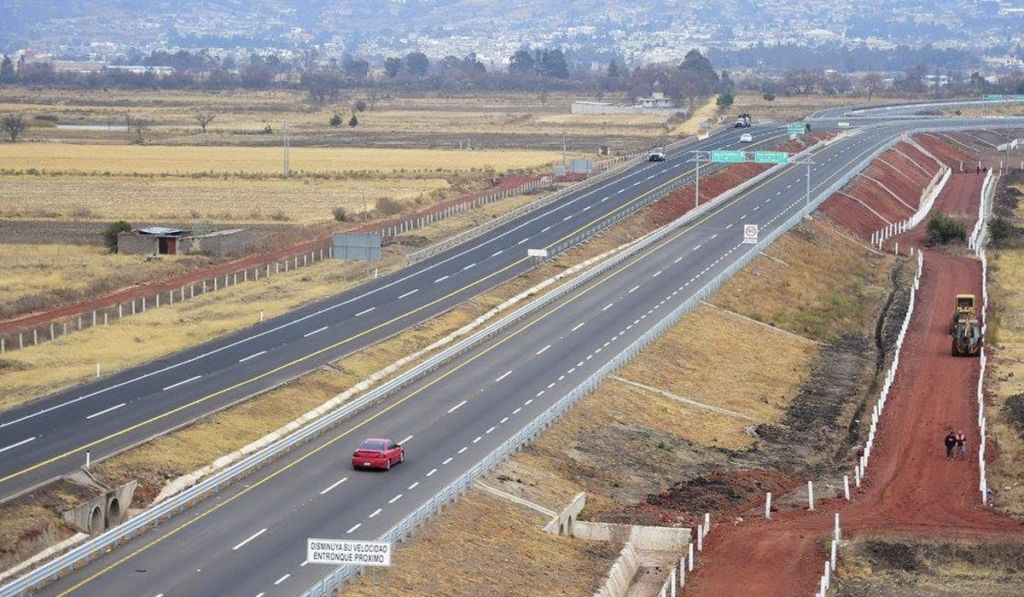 Choque múltiple en Arco Norte de Tlaxcala paraliza tránsito 4 horas