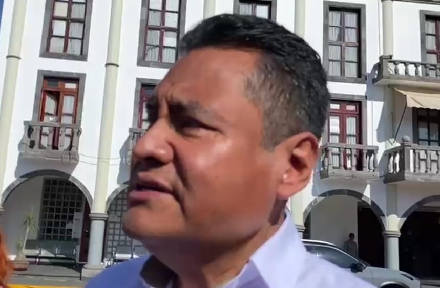 Armando Aguirre niega haber recibido bono adicional