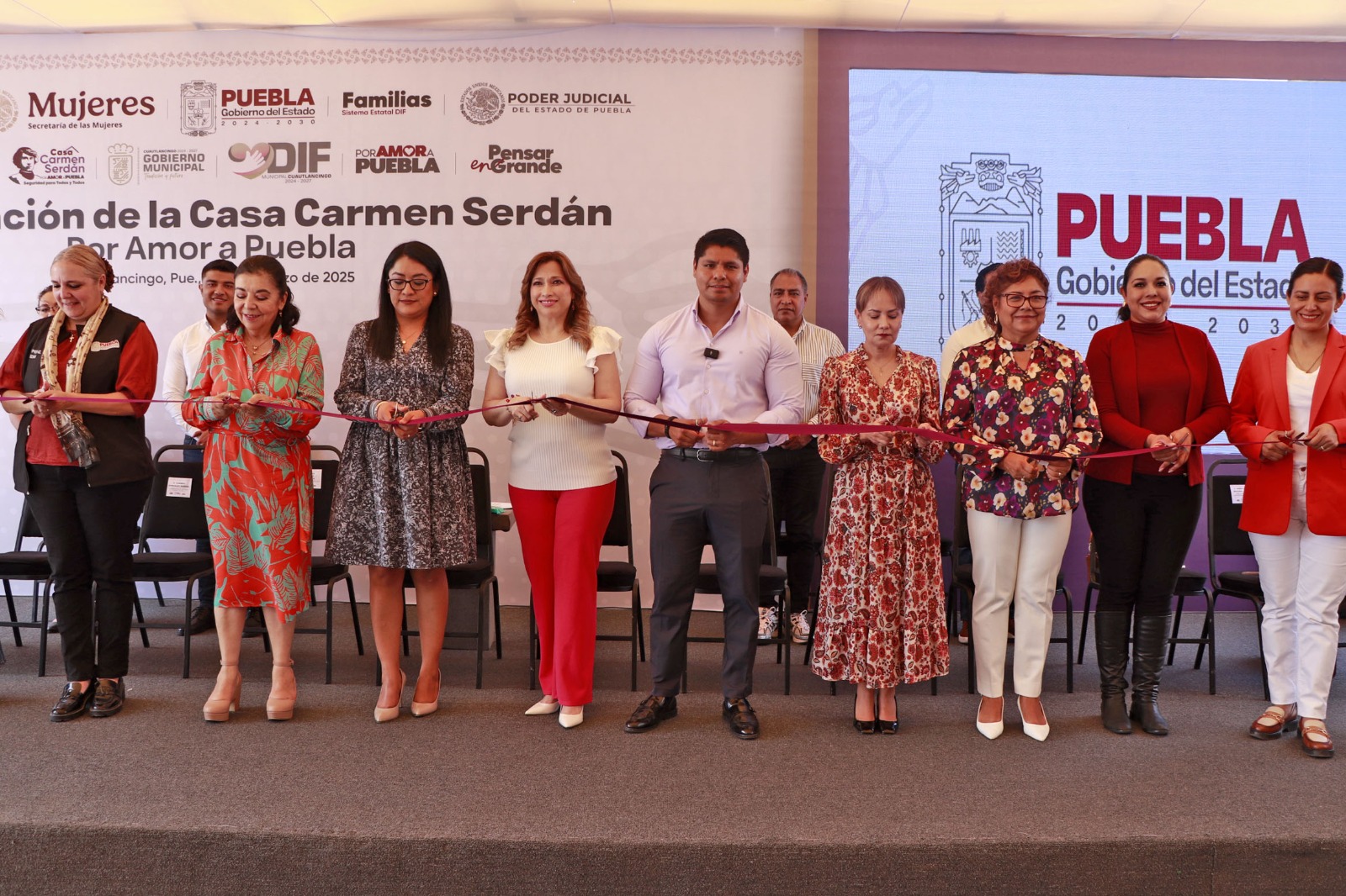 Ceci Arellano inaugura "Casa Carmen Serdán" en Cuautlancingo