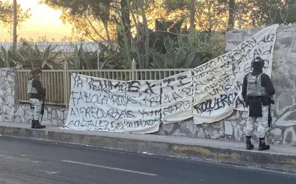 Hallan narcomanta en la 25ª Zona Militar de Puebla