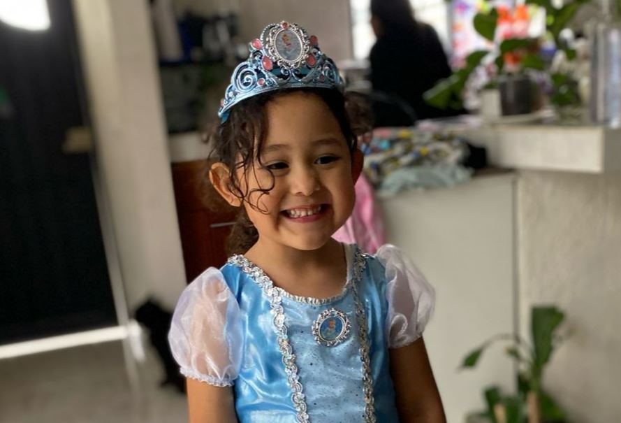 La lucha de Aitana contra el cáncer infantil