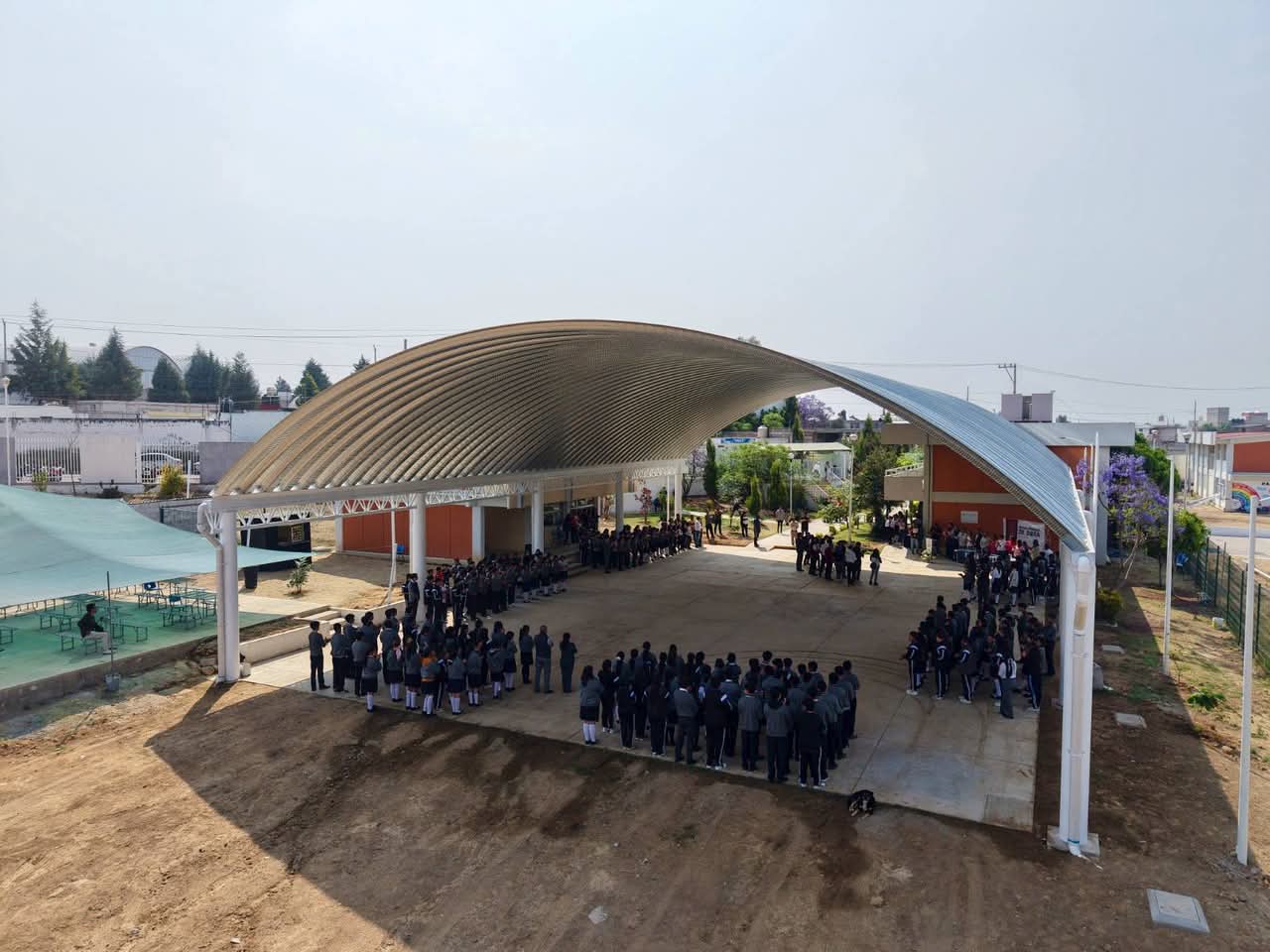 Inaugura Omar Muñoz arco techo en la Unidad Educativa Frida Kahlo 