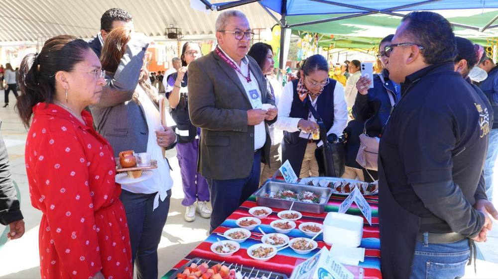 Centro Escolar Chiautempan lanza el proyecto "Somos lo que Comemos" para promover hábitos saludables