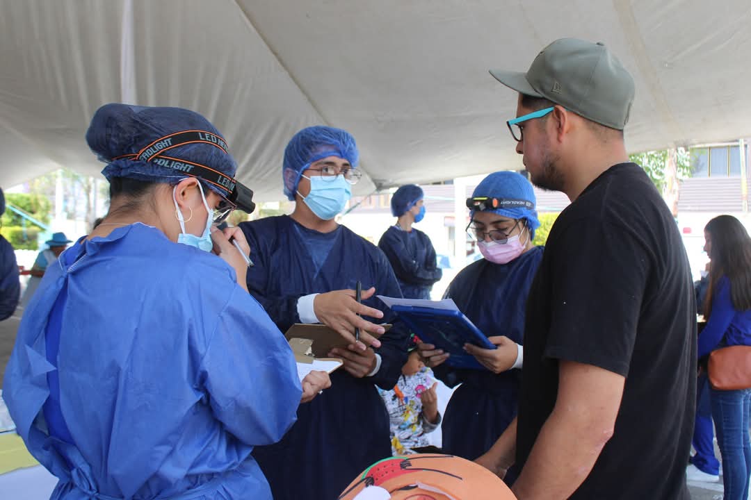 Con entrega de aparatos ortopédicos, habitantes de Coronango mejorarán su movilidad