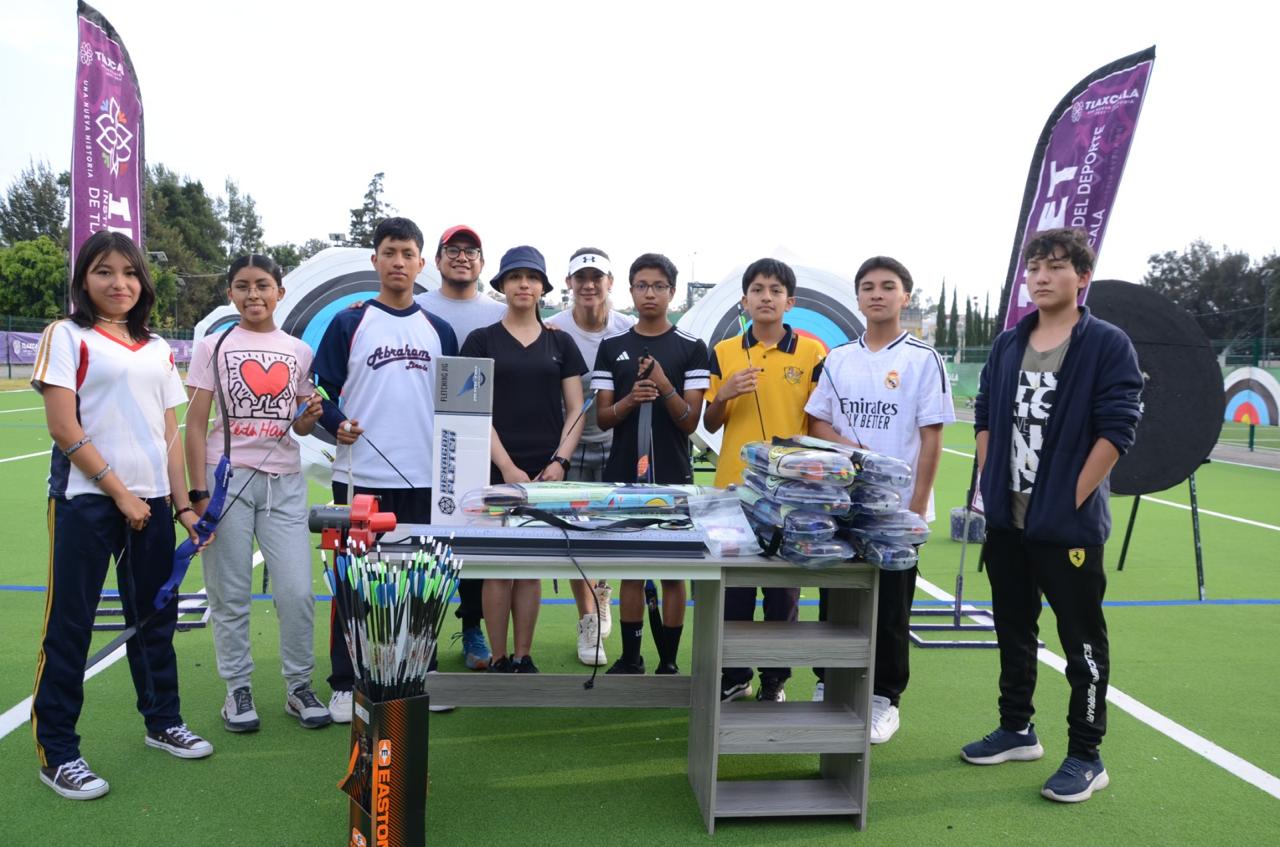 Entrega de material impulsa a jóvenes arqueros de Tlaxcala rumbo a la Olimpiada