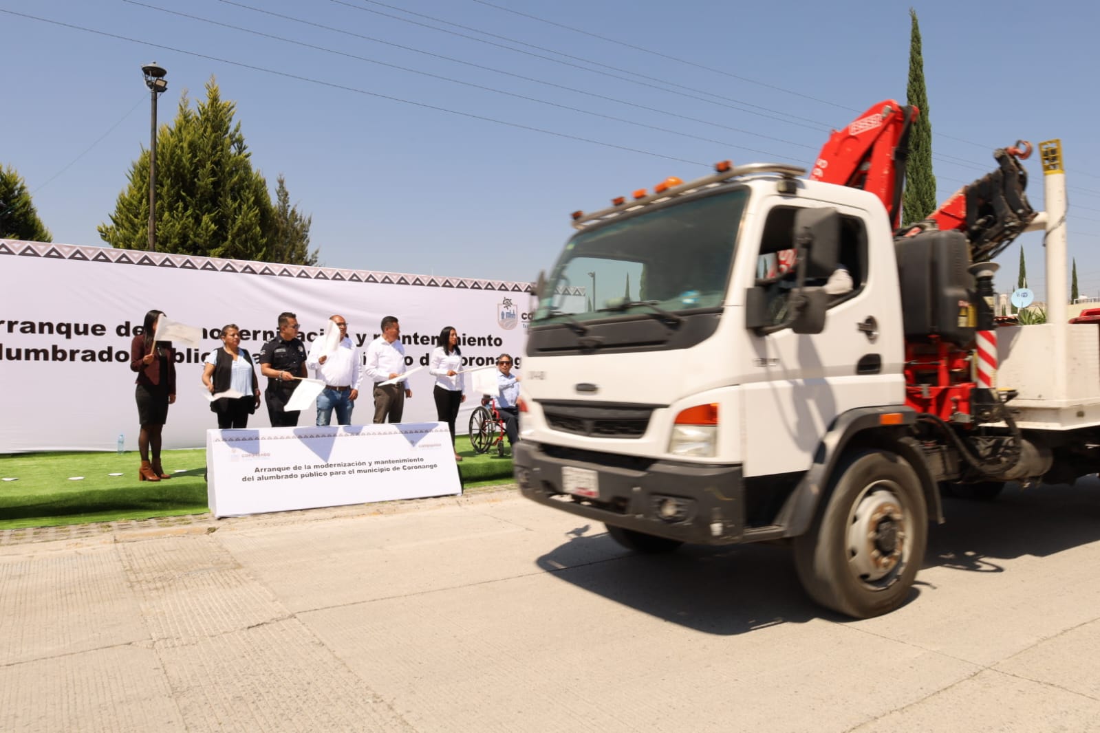 modernizan luminarias coronango 3