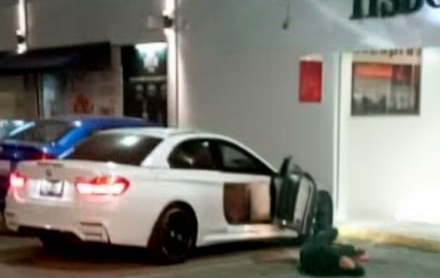 Joven recibe cinco disparos al salir de banco en Zavaleta