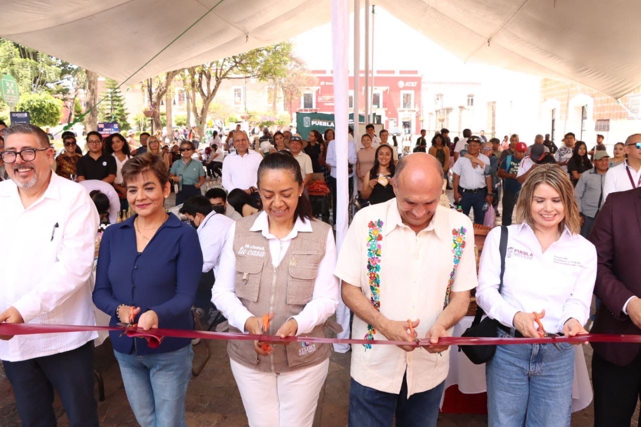 Atlixco celebra exitosa Feria del Empleo 2025 con más de 600 vacantes disponibles