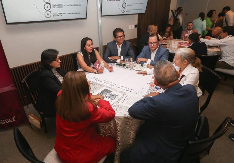 Puebla refuerza la lucha anticorrupción con participación empresarial