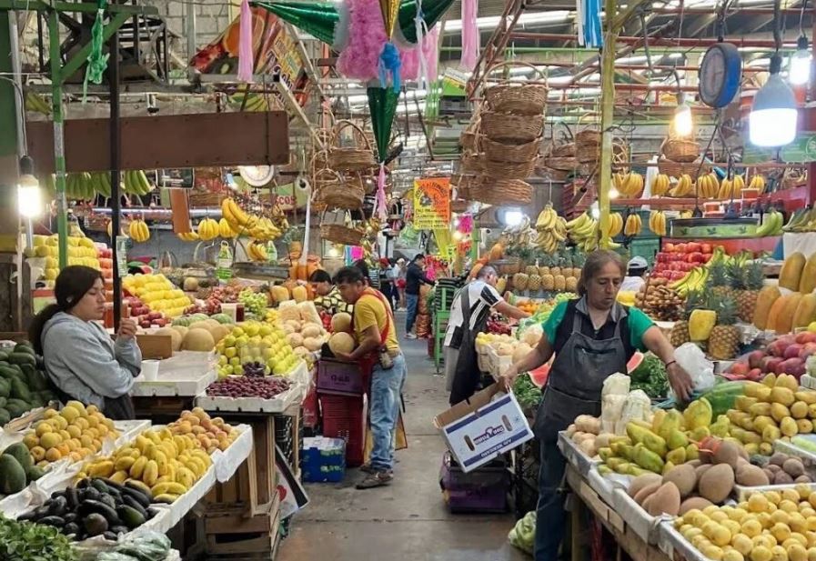 Más de 2 mil locales vacíos en mercados municipales de Puebla: SGG