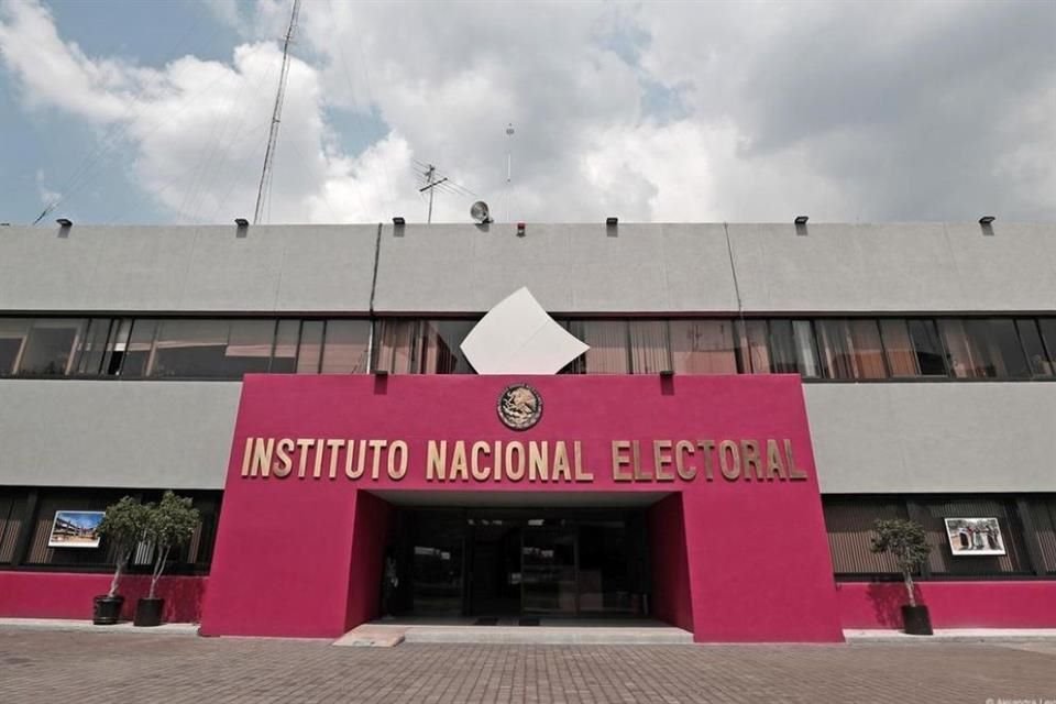 INE investiga coacción del voto por Morena y MC en elección judicial