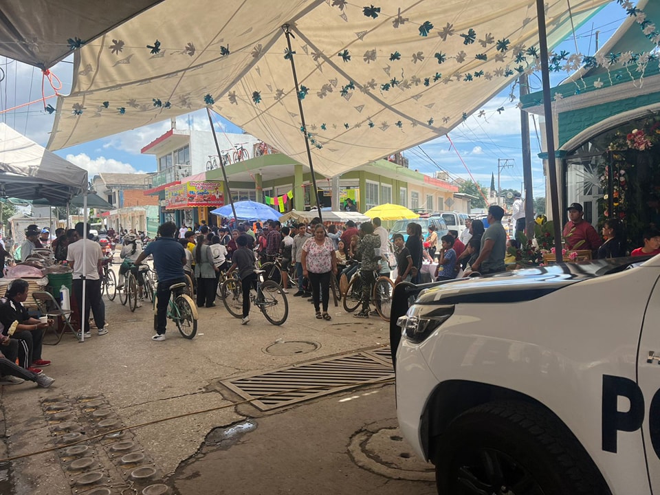 Saldo blanco en los festejos en honor a la Cruz del Centro del Señor en Coronango
