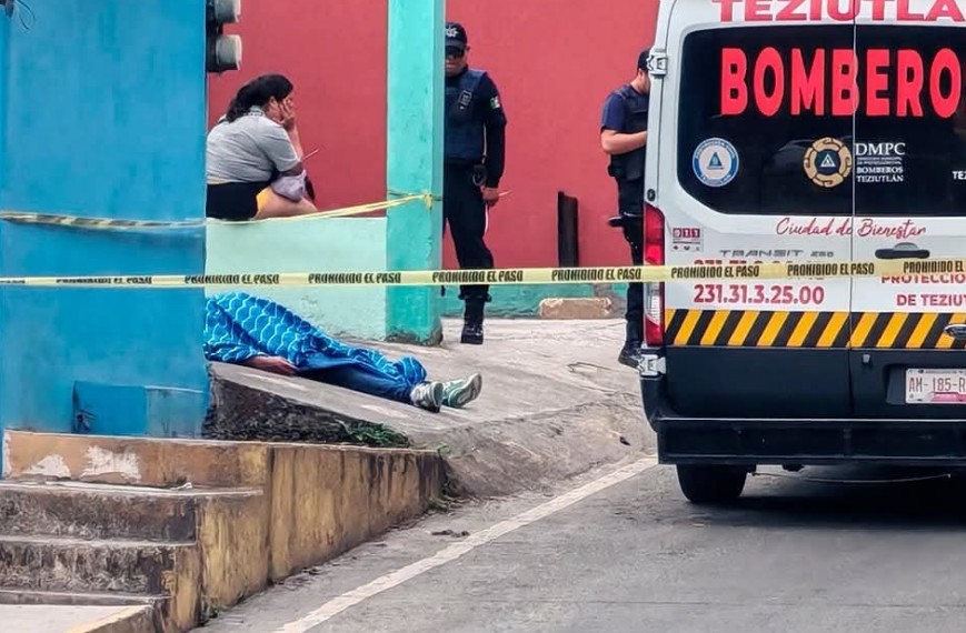 Motociclista muere tras brutal ataque de abejas en Teziutlán