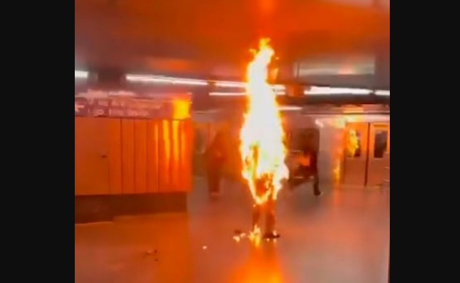 Hombre de 74 años se incendia en estación del Metro de Sao Paulo