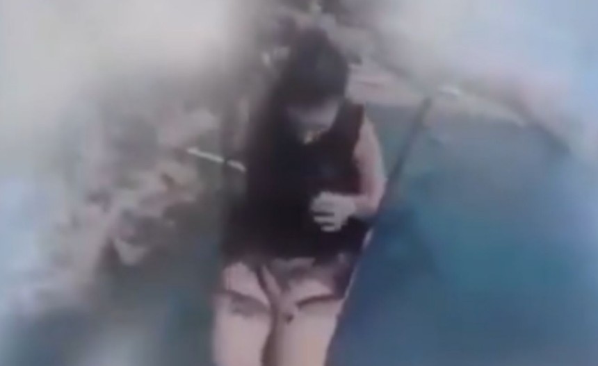 Turista serbia muere tras lanzarse de paracaídas durante parasailing