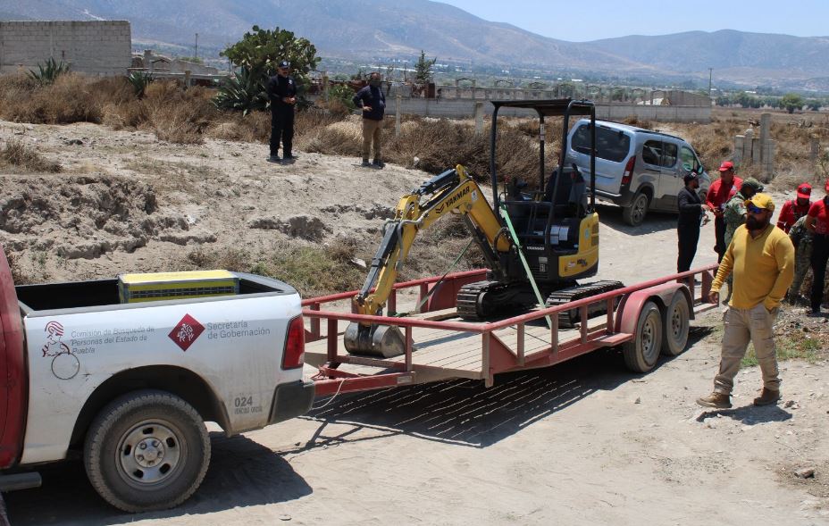 Reanudan labores por posible hallazgo de restos óseos en Palmar de Bravo
