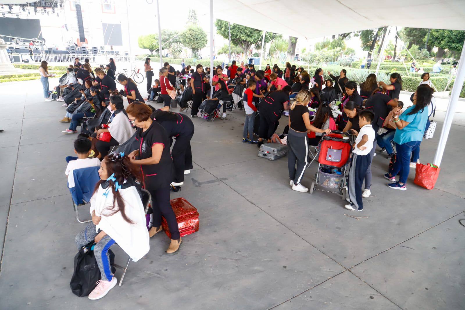 San Pedro Cholula celebra a las madres con jornada de belleza y música