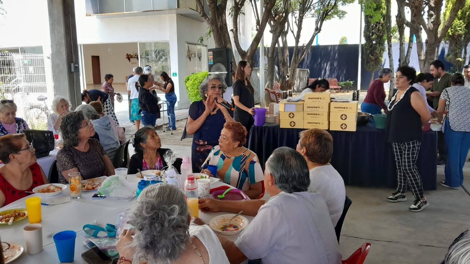 San Pedro Cholula celebra a las madres con jornada de belleza y música