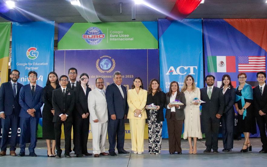 Estudiantes protagonizan Euro MUN 2025 con debates multilingües