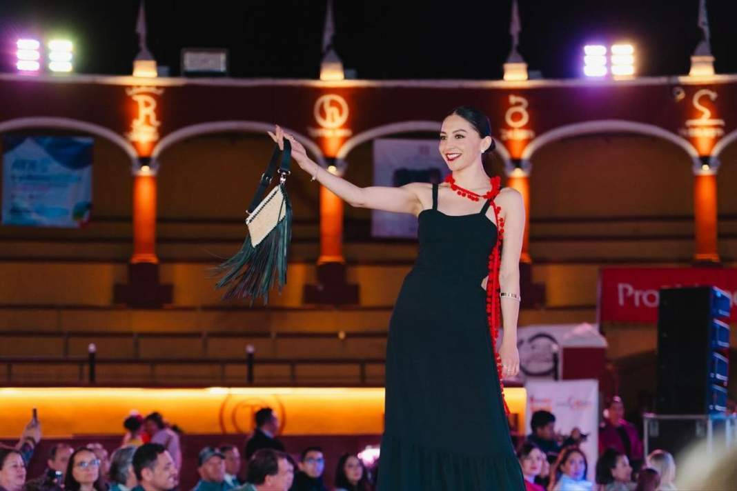 Pasarela en Tlaxcala rompe récord y junta toneladas de ayuda con estilo