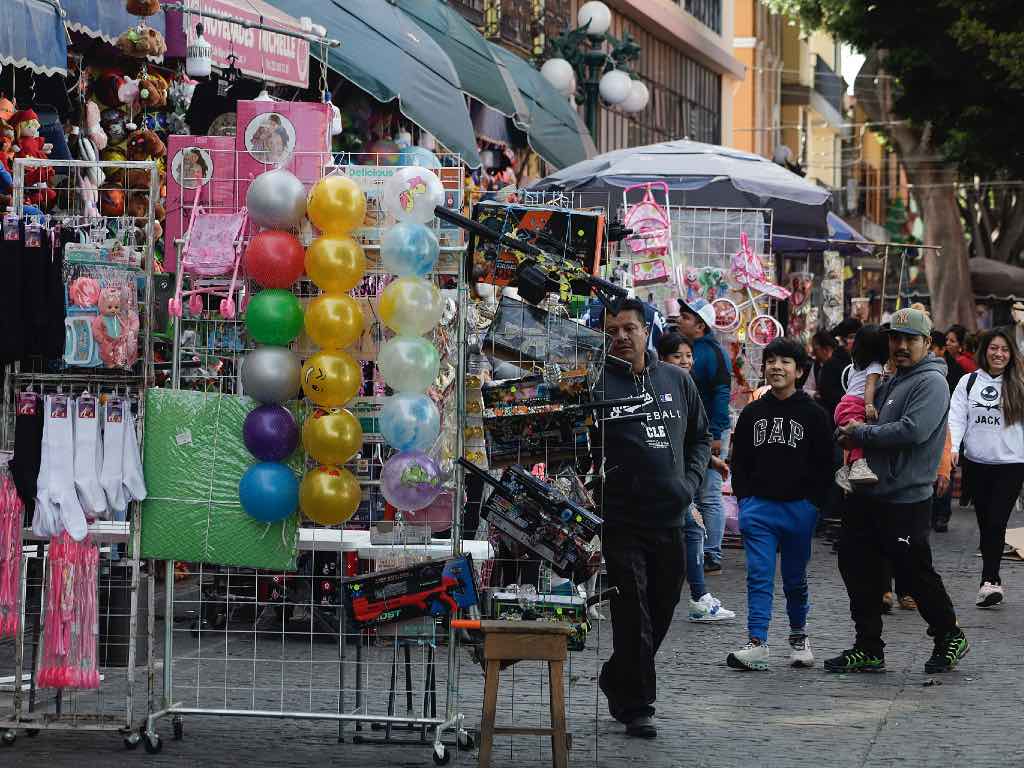 Comerciantes exigen estrategia permanente contra el ambulantaje en el Centro Histórico