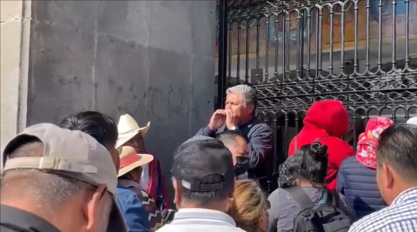 Demandan a Congreso de Tlaxcala incremento al presupuesto para campo en 2026; reclaman cierre de puertas