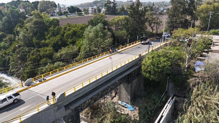 Alcaldesa de Atlixco entrega rehabilitación del puente "Las Vigas"
