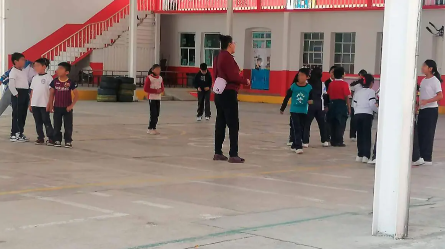 Tlaxcala renombra escuelas y reivindica la memoria de Josefa Ortiz