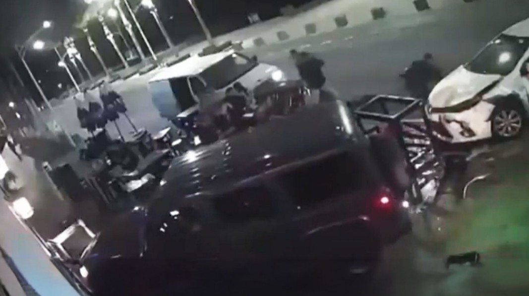 Choque en el malecón de La Paz deja cinco personas lesionadas