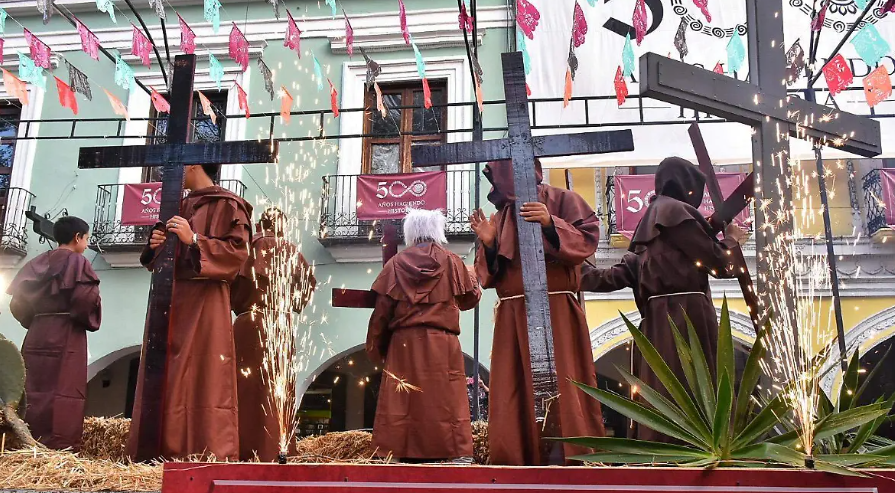 500 años de Tlaxcala: desfile educativo recorre historia y tradiciones